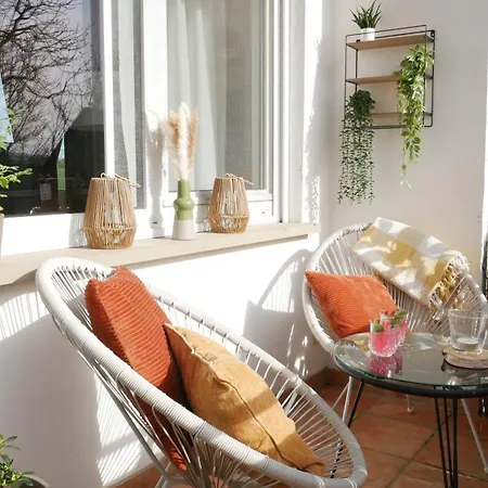 Plant - Grosser Balkon Mit Grill - Schwarzwald Und Schwaebische Alb *
